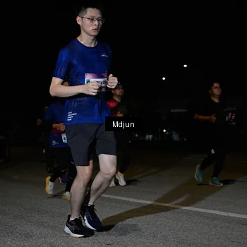 Runner Photo 7454564