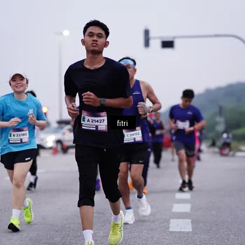 Runner Photo 7454576