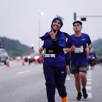 Runner Photo 7454602
