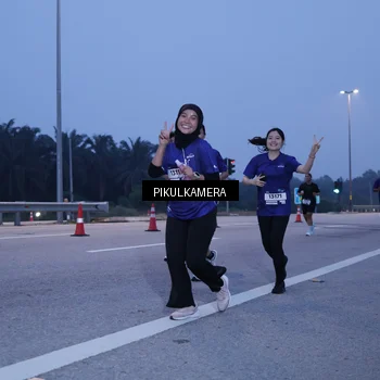 Runner Photo 7454672
