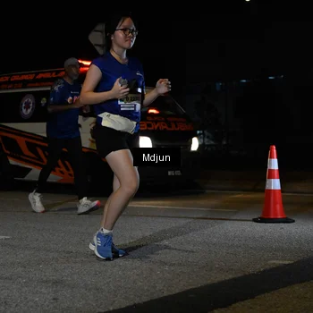 Runner Photo 7454704