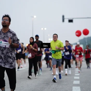 Runner Photo 7454851