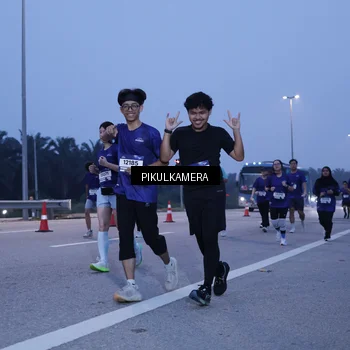 Runner Photo 7455092