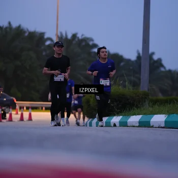 Runner Photo 7455242