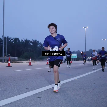 Runner Photo 7455334