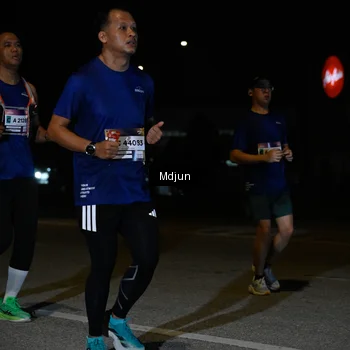 Runner Photo 7455338