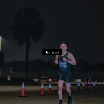 Runner Photo 7455604