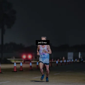 Runner Photo 7455663