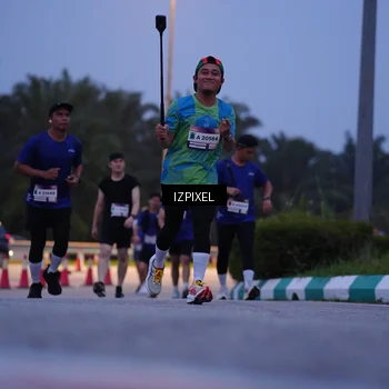 Runner Photo 7455836
