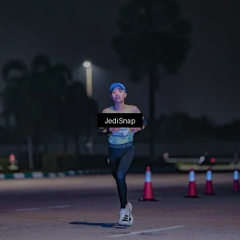 Runner Photo 7456046