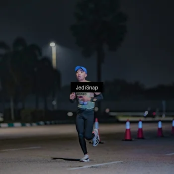 Runner Photo 7456053