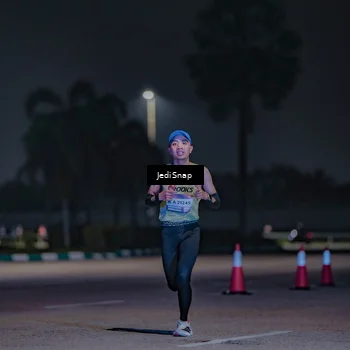 Runner Photo 7456064