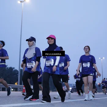 Runner Photo 7456080