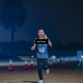Runner Photo 7456110