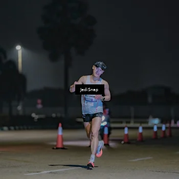Runner Photo 7456156