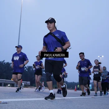 Runner Photo 7456243
