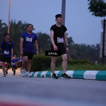 Runner Photo 7456642