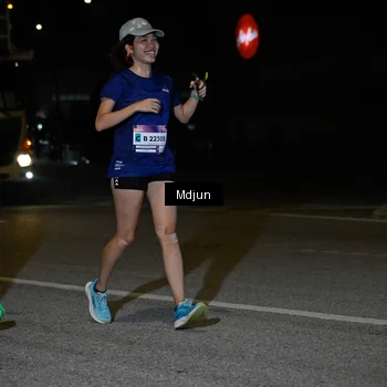 Runner Photo 7456689
