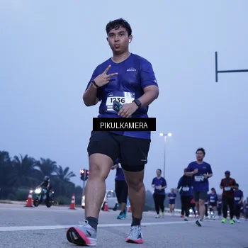 Runner Photo 7456704
