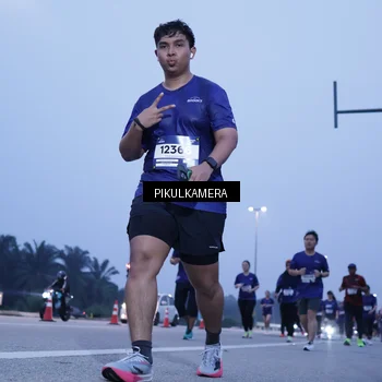 Runner Photo 7456750