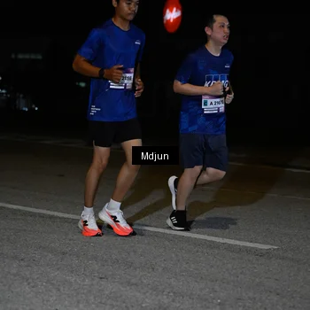 Runner Photo 7456773