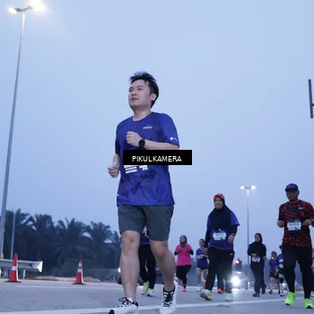 Runner Photo 7456814