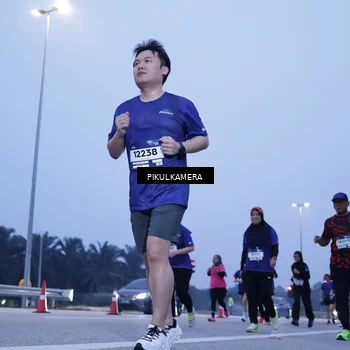 Runner Photo 7456864
