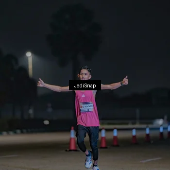 Runner Photo 7456892