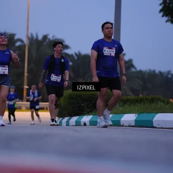 Runner Photo 7456958