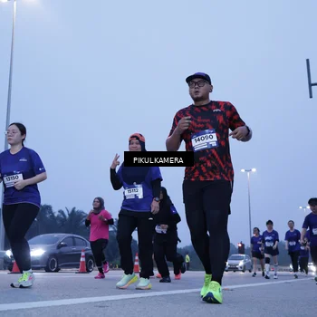 Runner Photo 7457021