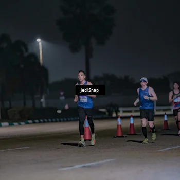 Runner Photo 7457051