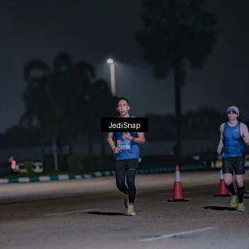 Runner Photo 7457082