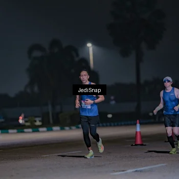 Runner Photo 7457083