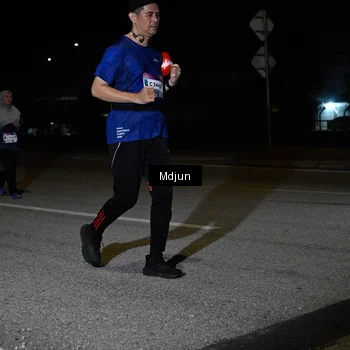 Runner Photo 7457087