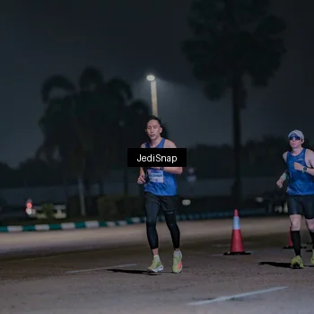Runner Photo 7457089