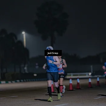 Runner Photo 7457097