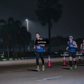 Runner Photo 7457098