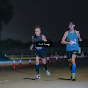 Runner Photo 7457407