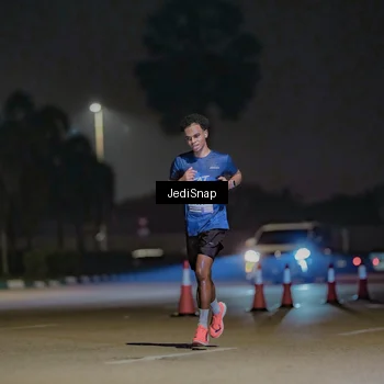 Runner Photo 7457525