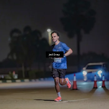 Runner Photo 7457544