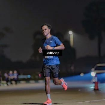 Runner Photo 7457579