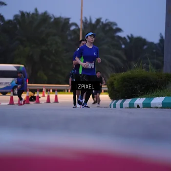 Runner Photo 7457632