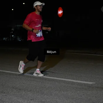 Runner Photo 7457873