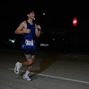 Runner Photo 7457944