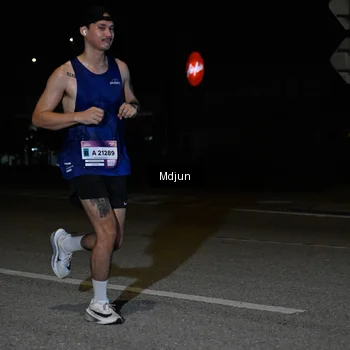 Runner Photo 7457949