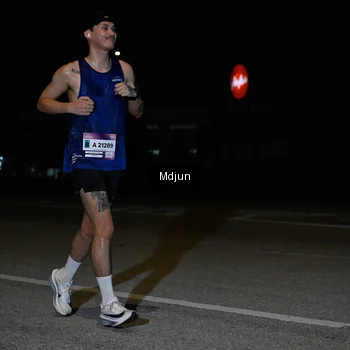 Runner Photo 7457951