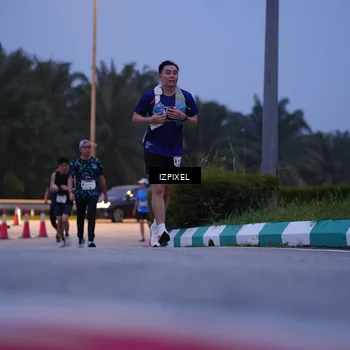 Runner Photo 7458046