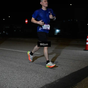 Runner Photo 7458114