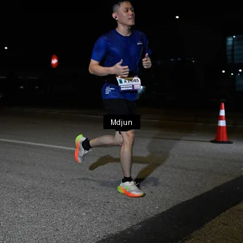 Runner Photo 7458120