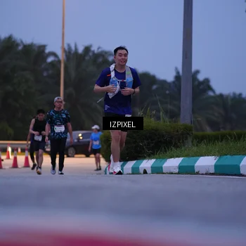 Runner Photo 7458128